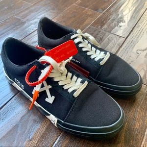 Off-White Vulc Black Sneakers